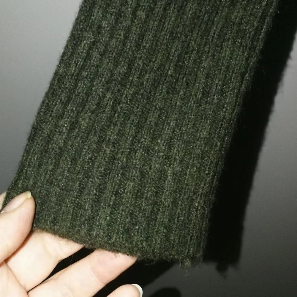 𝅺TAHARI Forest Green Warm Wool Turtleneck Knitted Sweater Size Medium - Picture 7 of 13